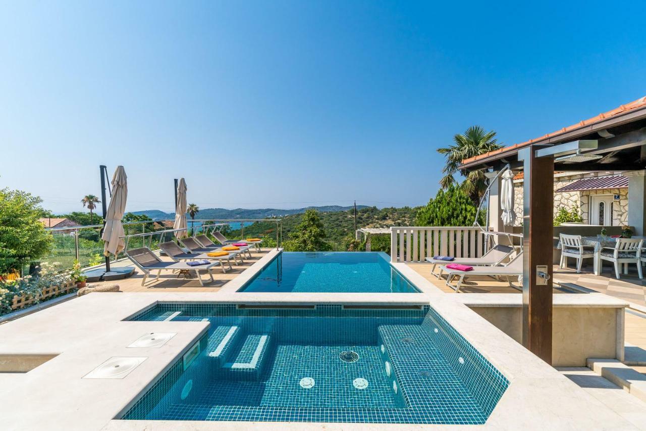Villa La Vagabonda Орашац Экстерьер фото